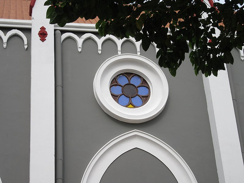 File:Une jolie structure de la Basilique de l'Immaculée-Conception de Ouidah Bénin.jpg