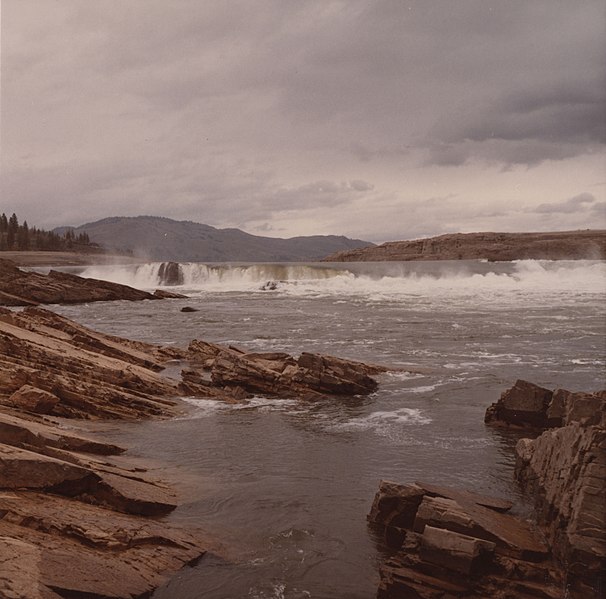 File:Upper Kettle Falls, looking northeast. Taken 1974. (45c7ff2d-1ea8-4601-aa7d-3134597be812).jpg