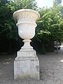 wikimedia_commons=File:Vase_à_décor_de_lierre,_Barthélemy_de_Mélo_(MR_3015).jpg
