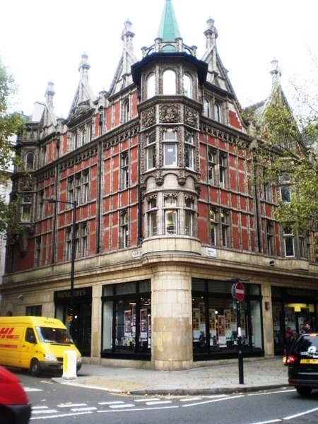 File:Waterstone's Bookshire, Malet Street WC1 - geograph.org.uk - 1567108.jpg