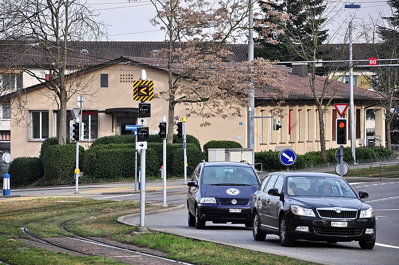 File:Zürich - Schwamendingen - Dübendorferstrasse IMG 4944.JPG