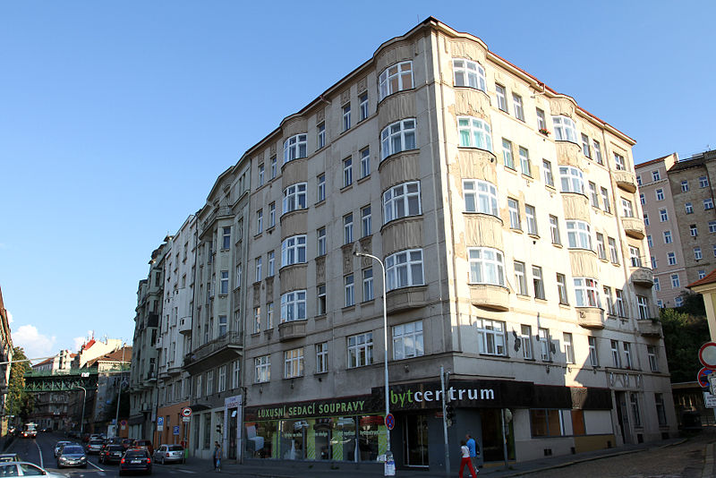 File:Činžovní dům (Žižkov) Husitská 26.jpg