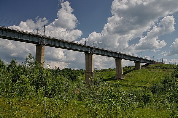 New Verebinsky Bridge, opened in 2001 to replace the bypass