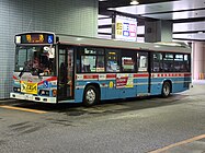 日野レインボーHR(Y3783/上大岡駅にて/廃車済)