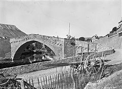 12-Pont Notre-Dame sur le Lot à Mende (Alfred-Nicolas Normand, 1890).jpg