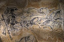 Cave lions and bison depicted in the Chauvet Cave, France 18 PanneauDesLions(PartieDroite)BisonsPoursuivisParDesLions.jpg