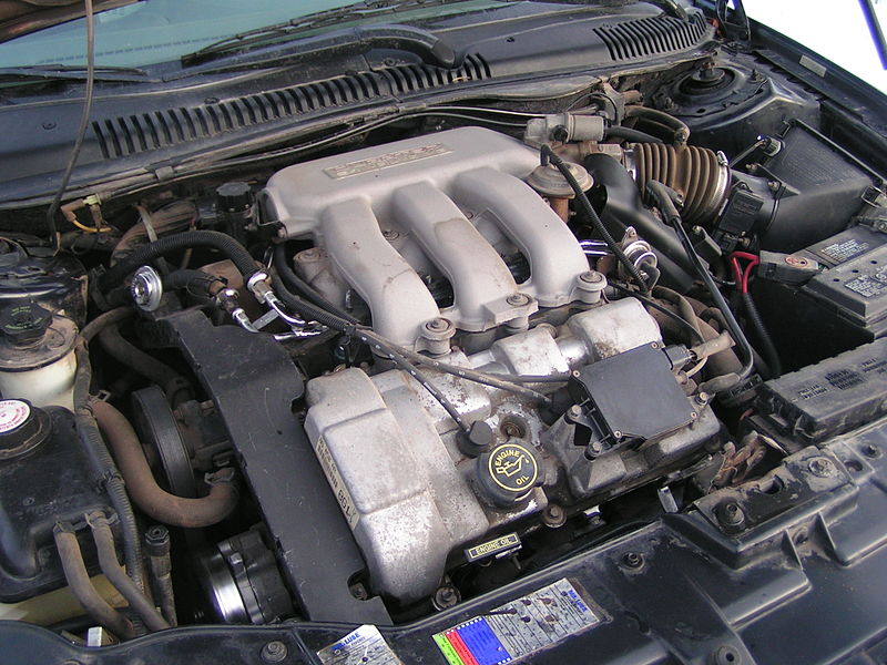 File:1998 Ford Taurus Engine (2160137628).jpg