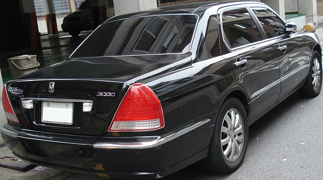 File:20100908 hyundai equus 02.jpg - Wikimedia Commons