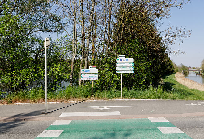 Intersection de la liaison cyclable FrancoVéloSuisse et de la liaison cyclable EuroVelo 6.