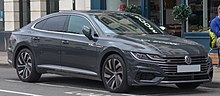 2018 Volkswagen Arteon R-Line TSi S-A 2.0 Front.jpg