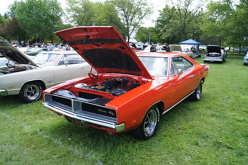 File:29th Annual Midwest Mopars in the Park (8964982220).jpg