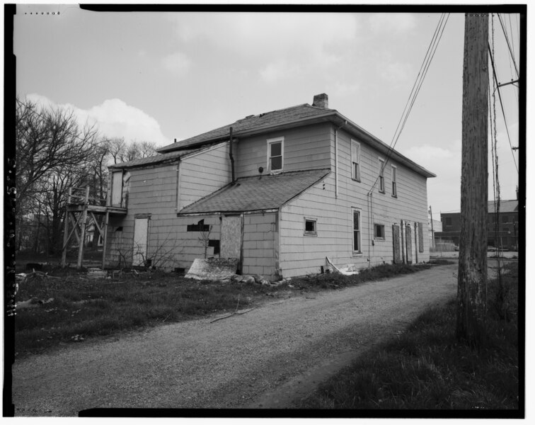 File:517-519 South Lowry Street (house), Springfield, Clark County, OH HABS OHIO,12-SPRIF,33-5.tif