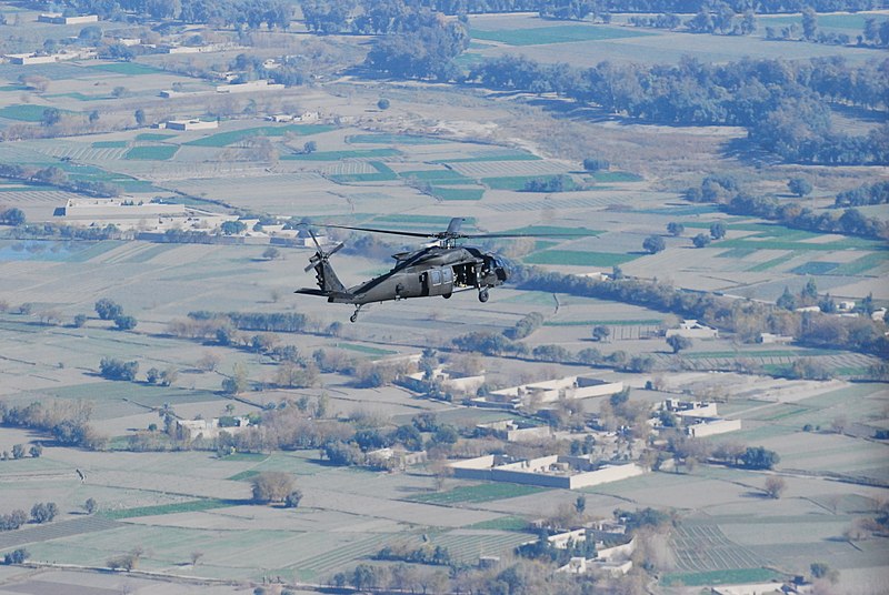 File:A U.S. Army UH-60M Black Hawk helicopter assigned to Charlie Company, 2nd Battalion, 10th Combat Aviation Brigade, Task Force Knighthawk makes its approach into Forward Operating Base Fenty in Nangarhar 131213-A-MH207-811.jpg