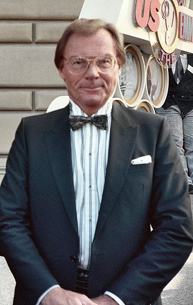 File:Adam West 1989 crop 2.jpg