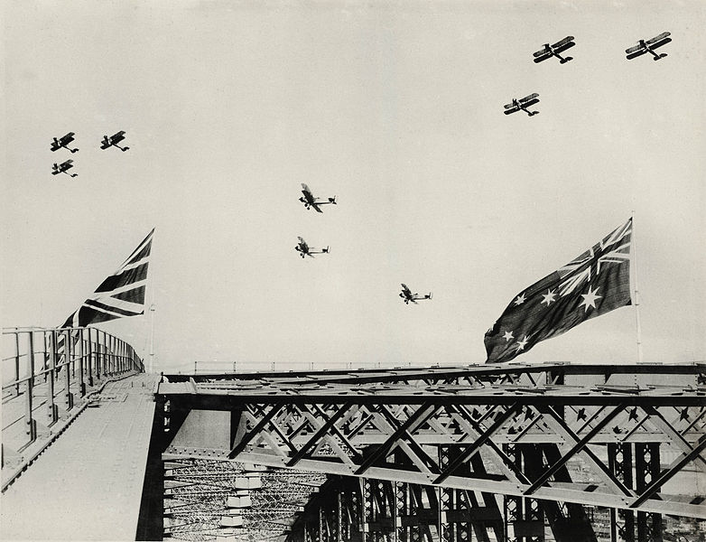 File:Aerial Escort Water Pageant from Admiralty House (Sydney Harbour Bridge Photographic Albums) (8389848215).jpg