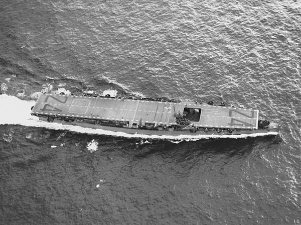 Overhead view of Belleau Wood in 1943, showing the general arrangement of the ship's deck, island, and defensive armament