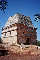 Al-Bara Tomb Exteriör (48701468).jpg