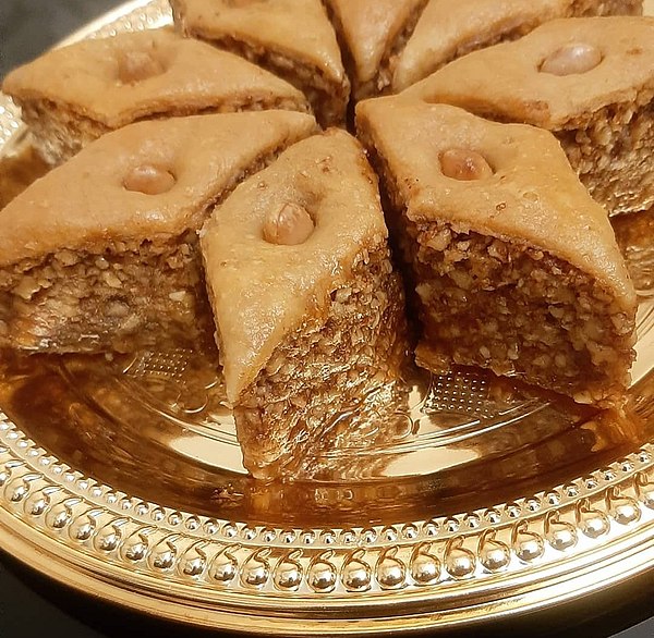 Algerian baklawa served during Eid