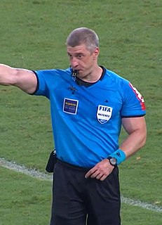 <span class="mw-page-title-main">Anderson Daronco</span> Brazilian association football referee (born 1981)