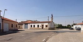 Calle de Salamanca y ermita.