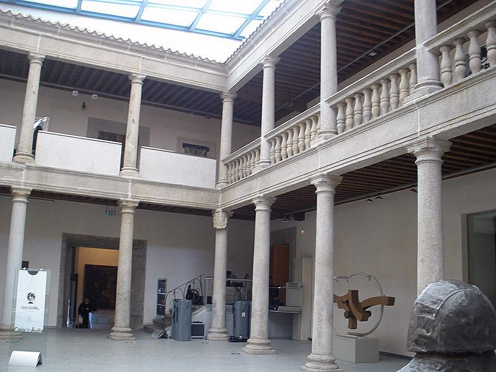 Avila - Palacio de los Serranos (Centro Cultural de Caja de Avila) 3
