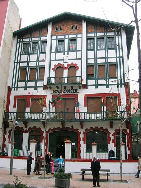 In 1898, the party opened its second batzoki ('meeting place', a club and bar) in Barakaldo.