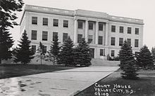 Barnes County Courthouse, c. 1950 Barnes County Courthouse (North Dakota).jpg