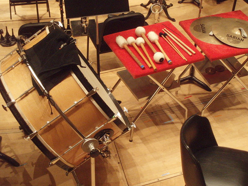 File:Bass drum and mallets.jpg