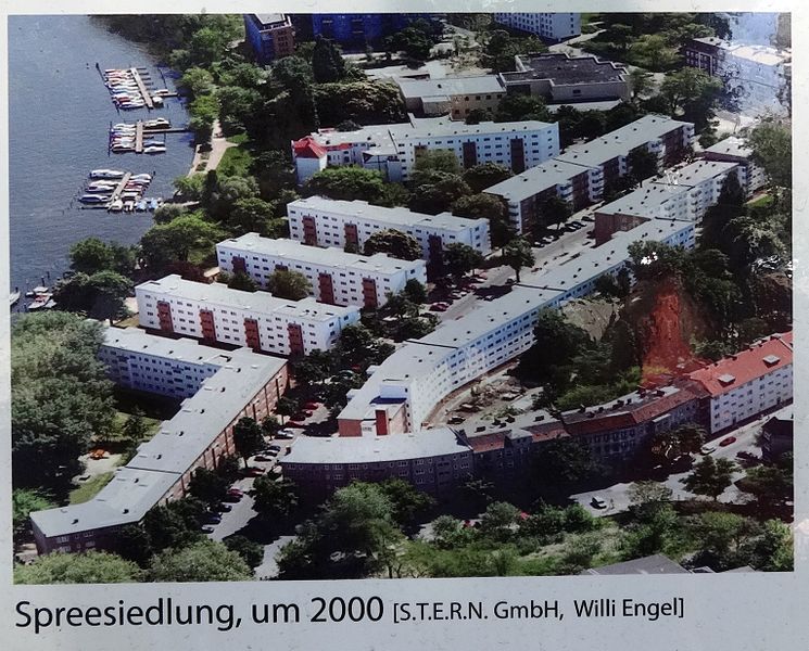 File:Berlin-Niederschöneweide Spreesiedlung um 2000.JPG