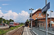 Triebwagen der Baureihe 628 auf dem Weg von Lindau nach Friedrichshafen in Langenargen