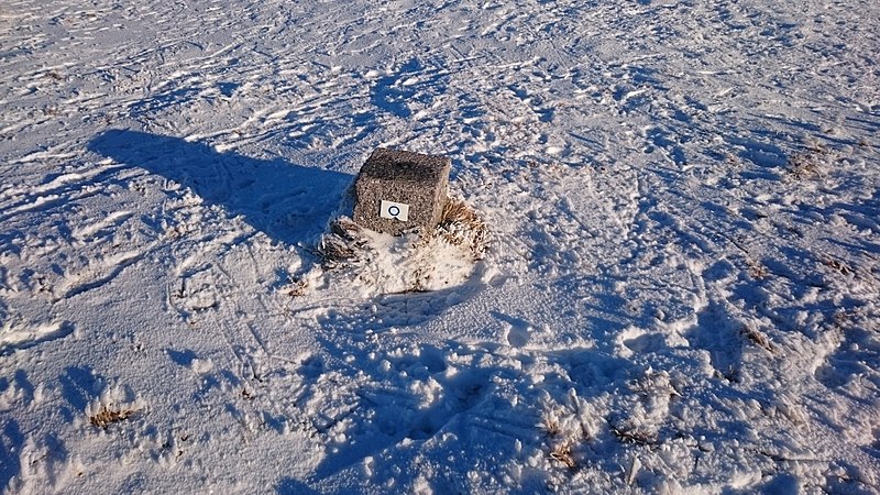 File:Borne IGN au Hohneck, commune de la Bresse (88).jpg