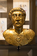 Copia del busto en oro del emperador Marco Aurelio