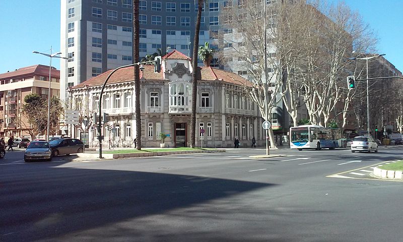 File:Casa Regidor front.jpg