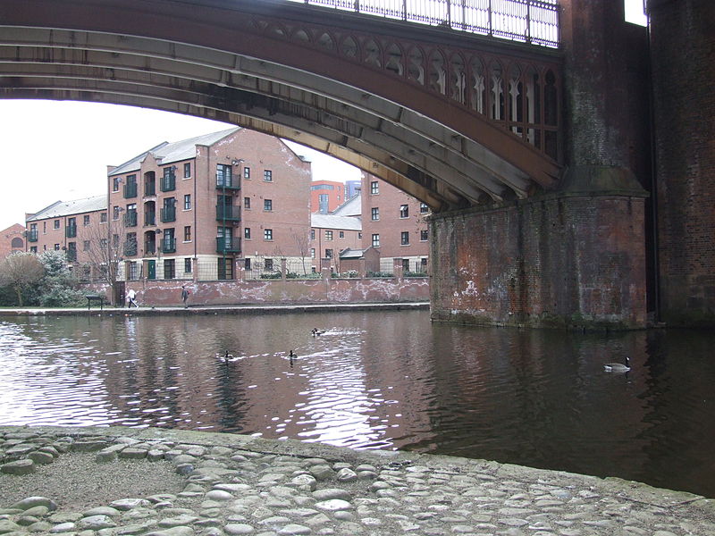 File:CastlefieldViaducts2322.JPG