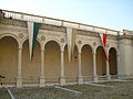 Italiano: Chiesa di santo Stefano a Lavagna (GE). Particolare del colonnato nel piazzale davanti alla chiesa.