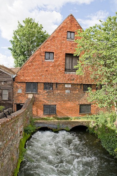 How to get to Winchester City Mill with public transport- About the place