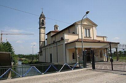 How to get to Cividate Al Piano with public transit - About the place