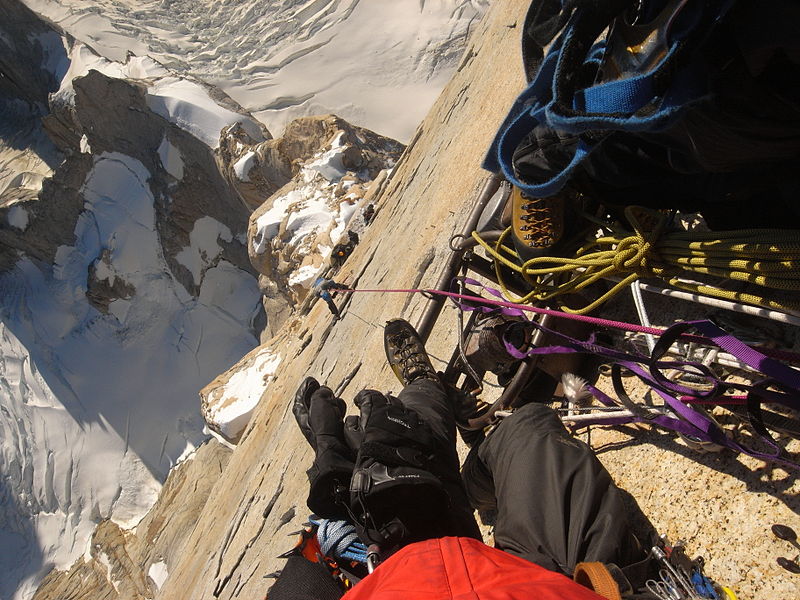 File:Compressor on Cerro Torre.JPG