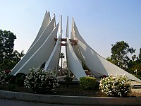 Compton martin luther kral monument.jpg