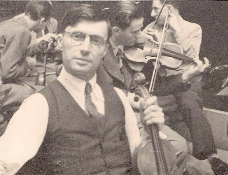 File:Corrado in orchestra.jpg