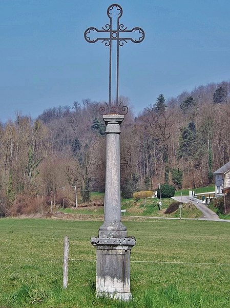 File:Croix de Chambéry-le-Vieux (hiver).JPG