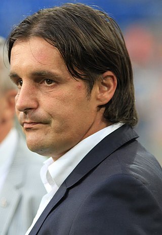 <span class="mw-page-title-main">Dženan Uščuplić</span> Bosnian footballer and manager