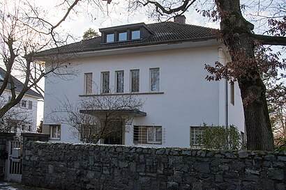 So kommt man zu Am Elfengrund mit den Öffentlichen - Mehr zum Ort Hier