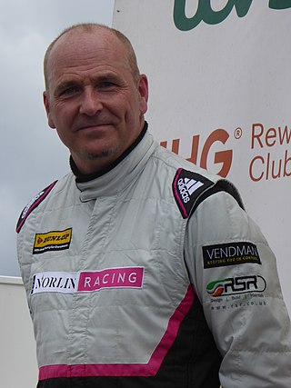 <span class="mw-page-title-main">Dave Newsham</span> British racing driver