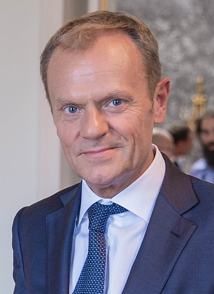 Berkas:Donald Tusk (cropped).jpg