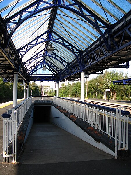 File:Dumbarton Central station subway and canopy.jpg