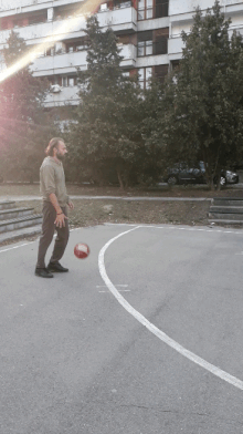 Slow-motion animation of a dunk Dunk.gif