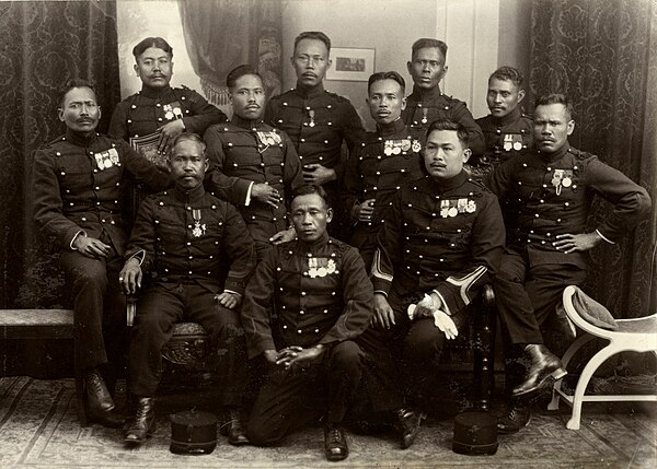 Decorated KNIL soldiers, 1927