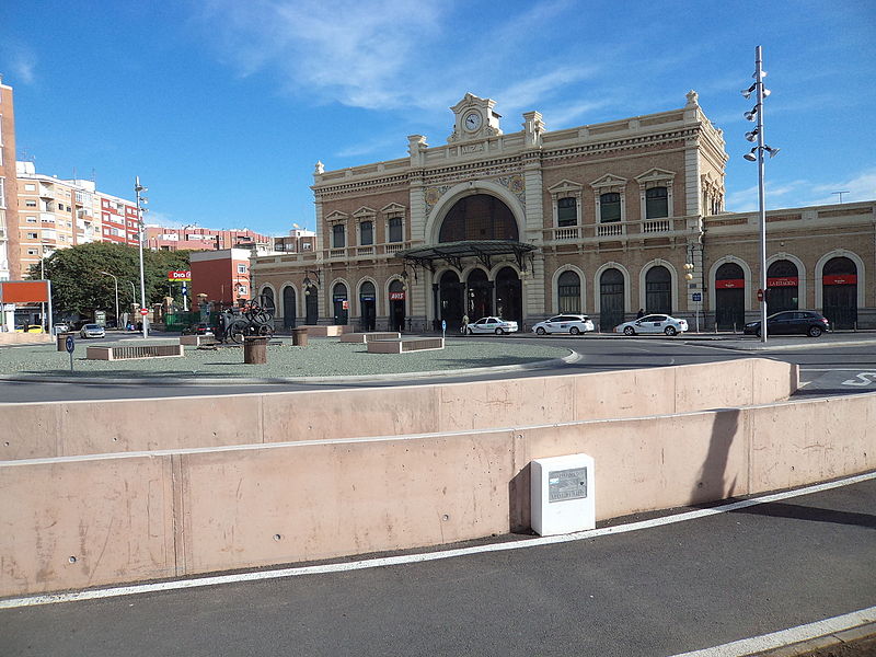 File:Estacion Train Cartagena-2.jpg