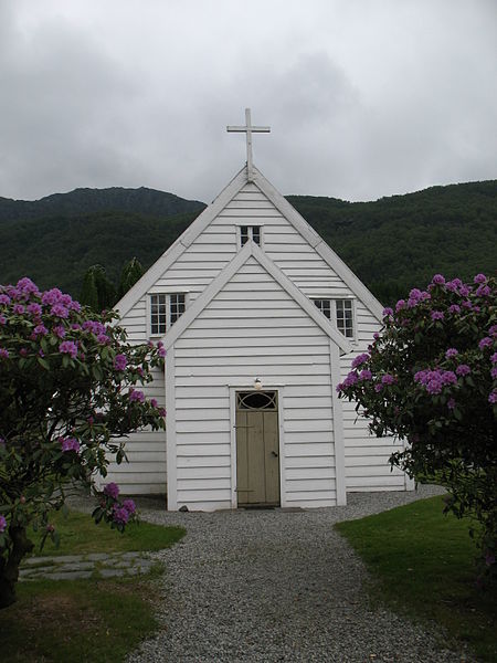 File:Etne, Grindheim kyrkje.JPG